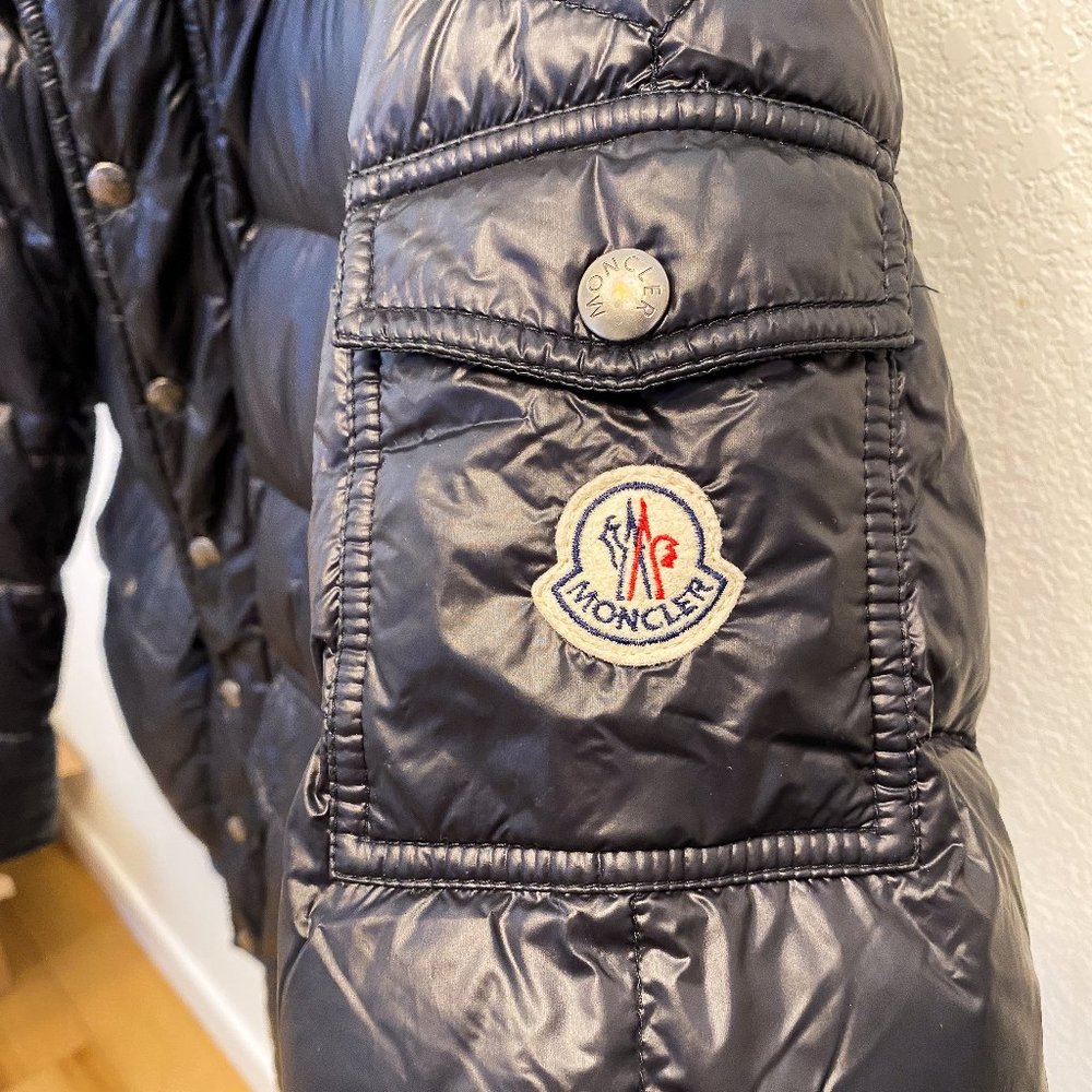 Moncler Hubert Puffer Jacket Mens: Medium